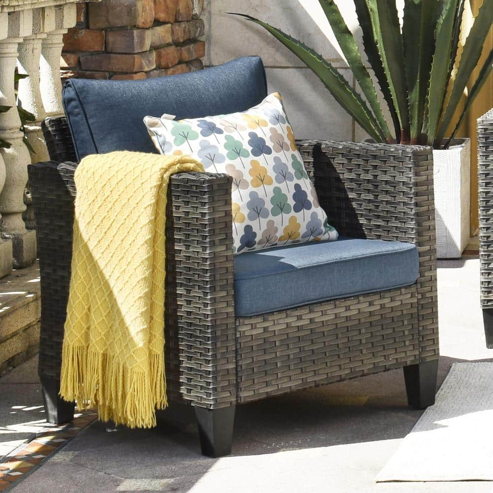 OVIOS New Vultros Gray 2-Piece Wicker Outdoor Lounge Chair with Blue Cushions GRS3022