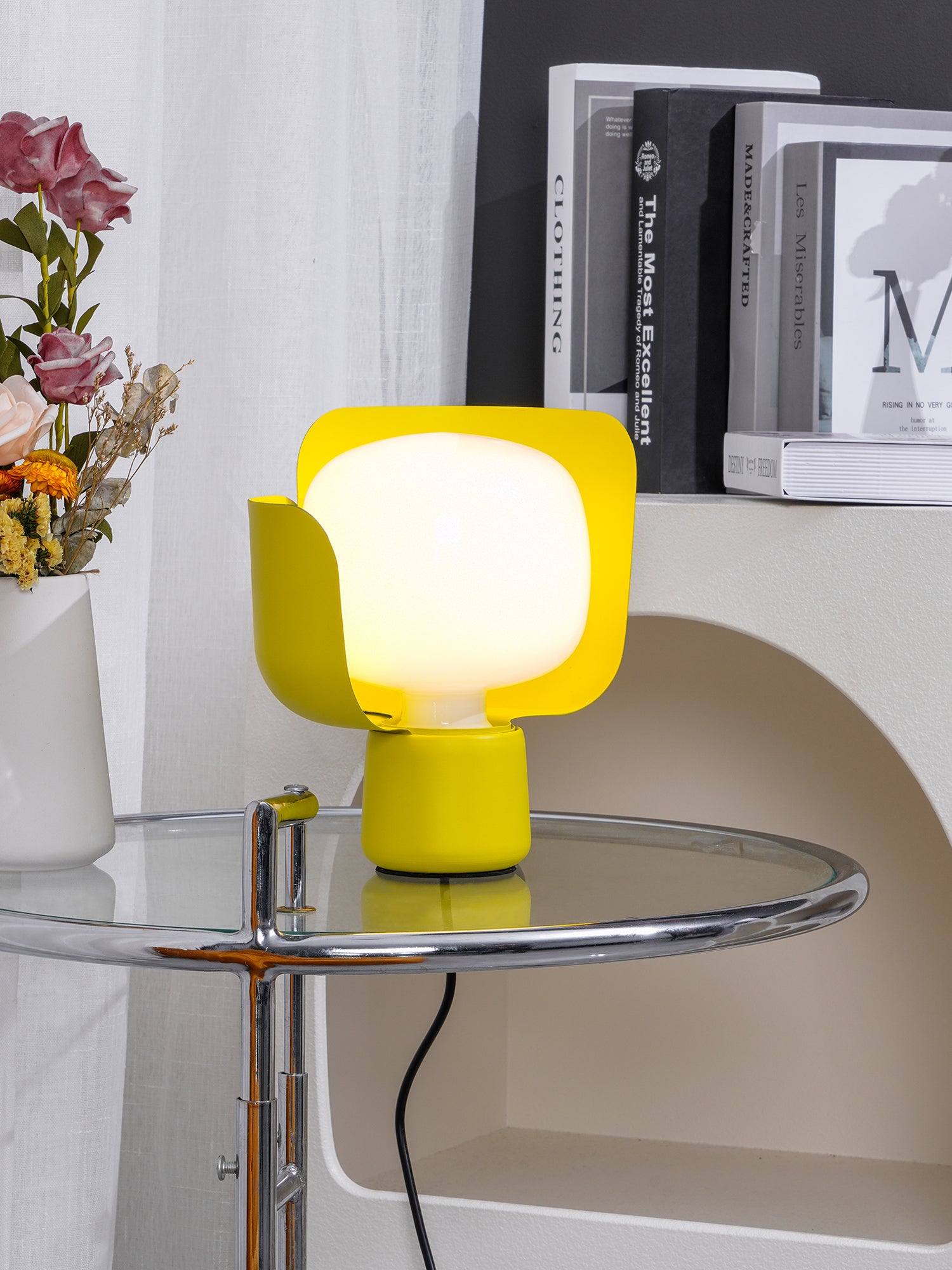 Petals Glass Table Lamp