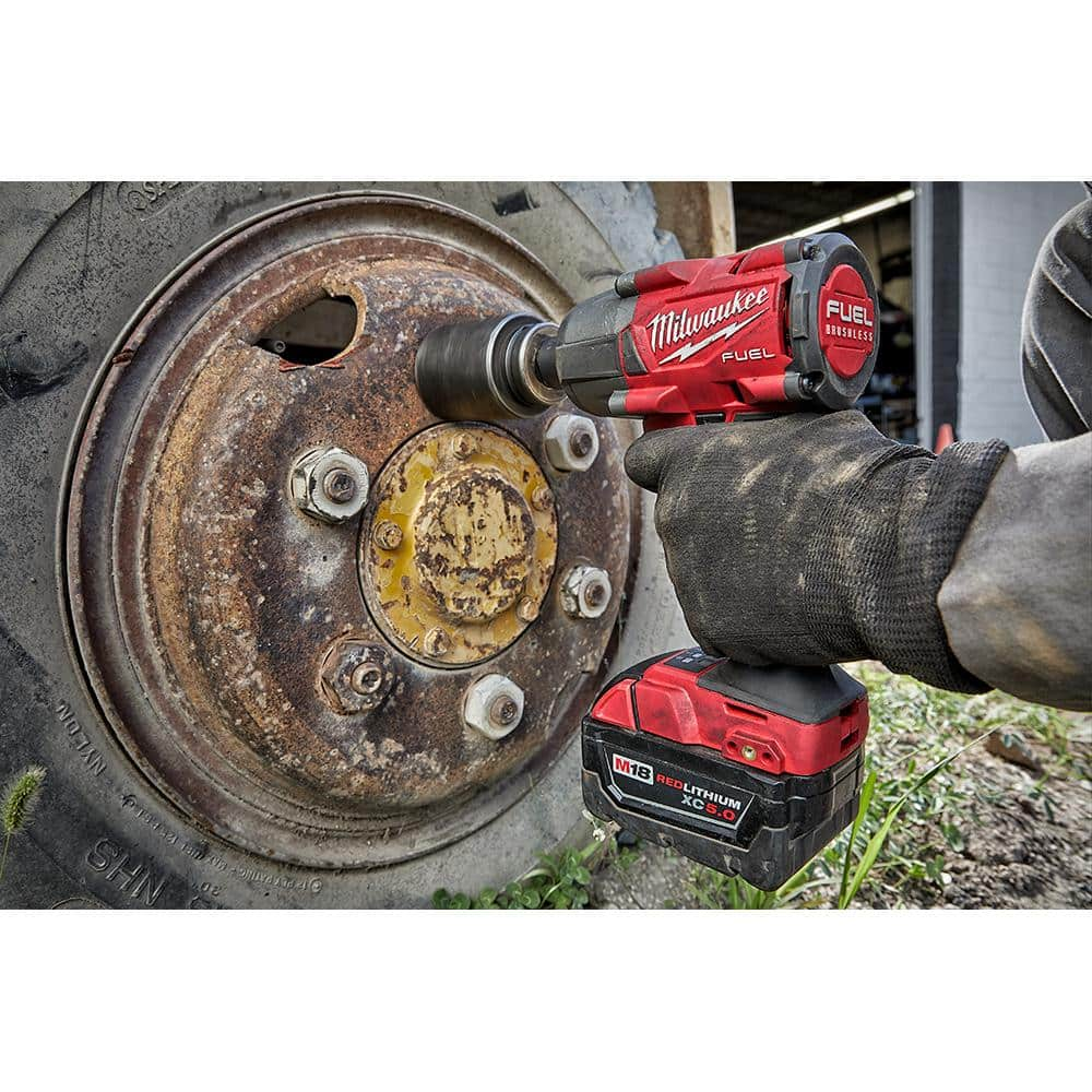 Milwaukee M18 FUEL Gen-2 18V Lithium-Ion Brushless Cordless Mid Torque 1/2 in. Impact Wrench & 3/8 in. Wrench w/Friction Ring 2962-20-2854-20