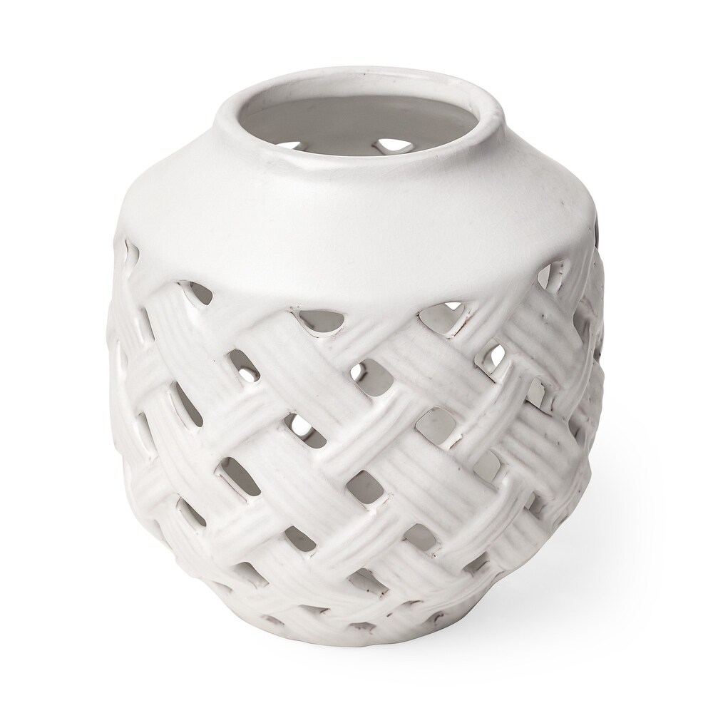 White Ceramic Latticed Vase   8\