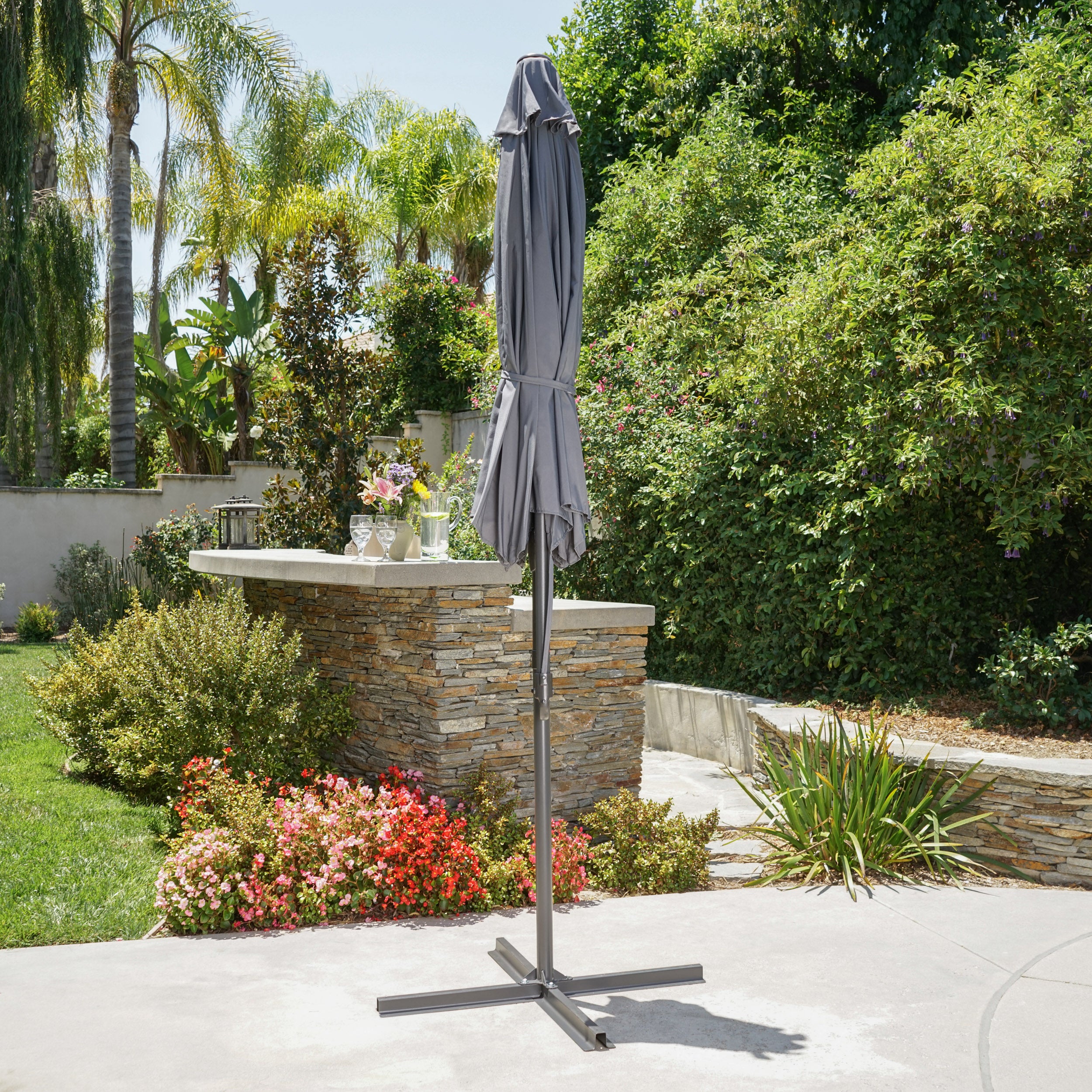 Sloane Outdoor Water Resistant Steel Frame Banana Sun Canopy