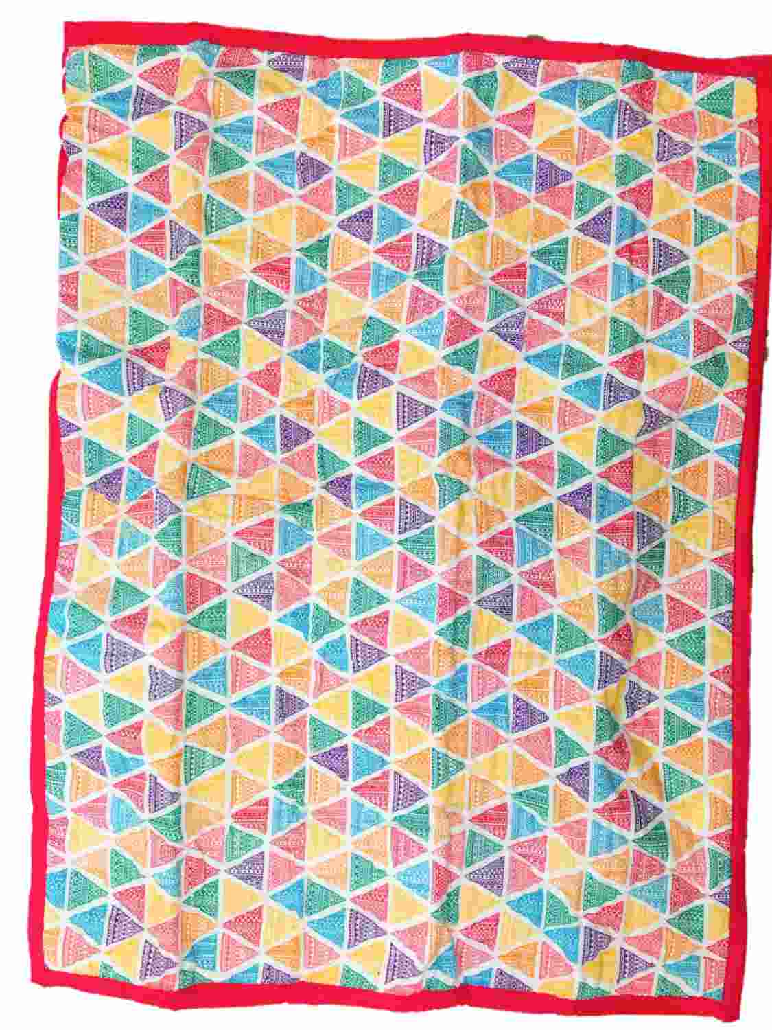 Pillowfort Bright Banners Quilted Pillow Sham， Standard Size Pillowcase