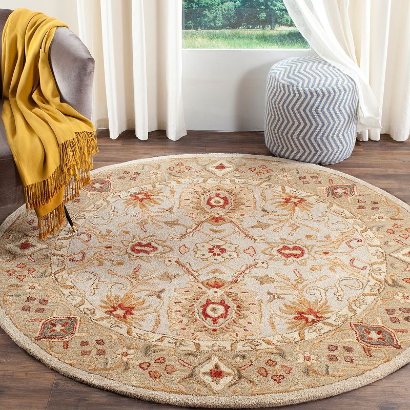 Safavieh Antiquity Lisa Framed Floral Wool Rug