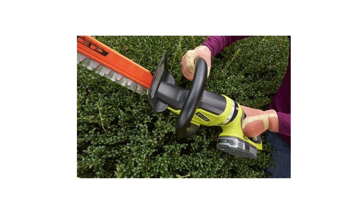 RYOBI P2606BTLVNM ONE+ 18V 22 in. Cordless Battery Hedge Trimmer (Tool Only)