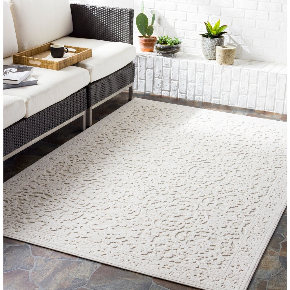 Wendell Indoor/ Outdoor Floral Damask Area Rug