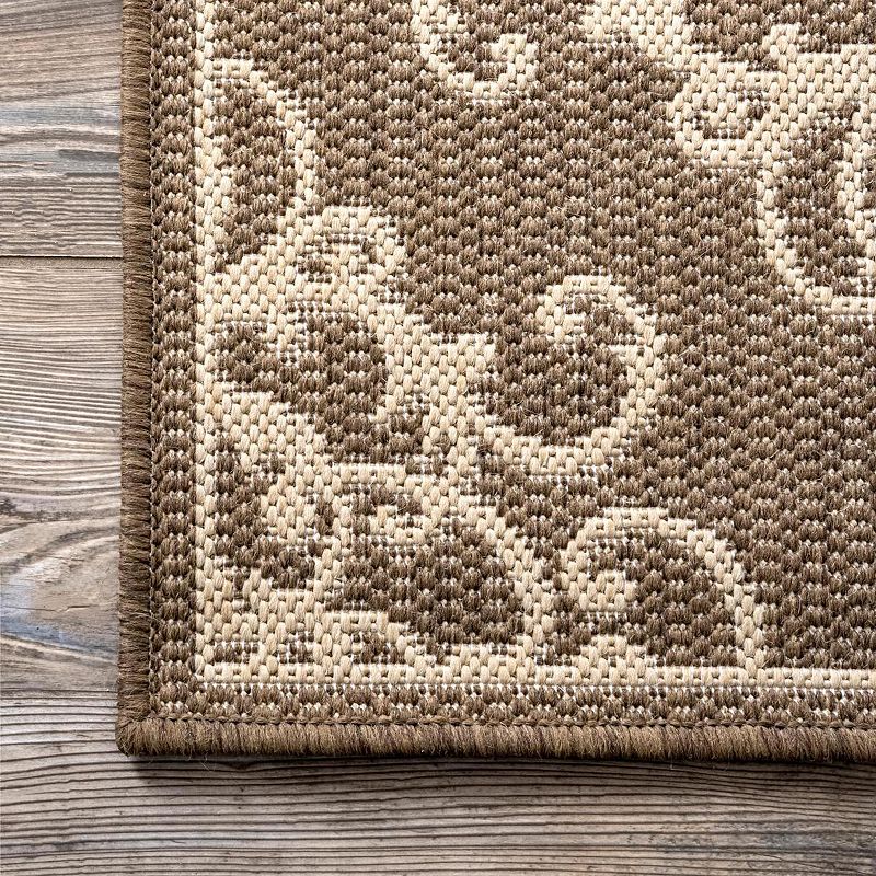 nuLOOM Jazmine Coronated Trellis Indoor/Outdoor Area Rug