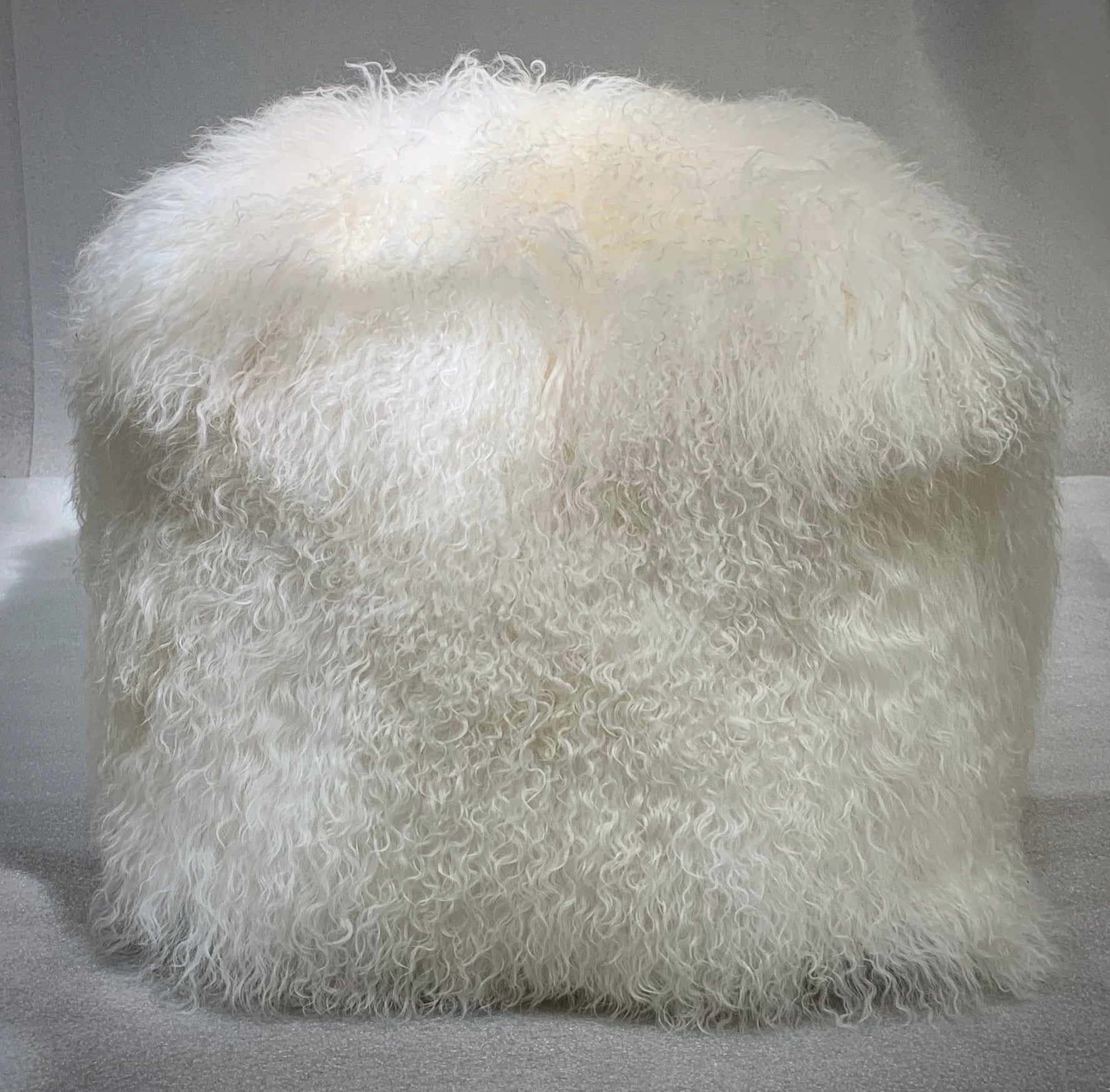 MONGOLIAN WOOL POUF