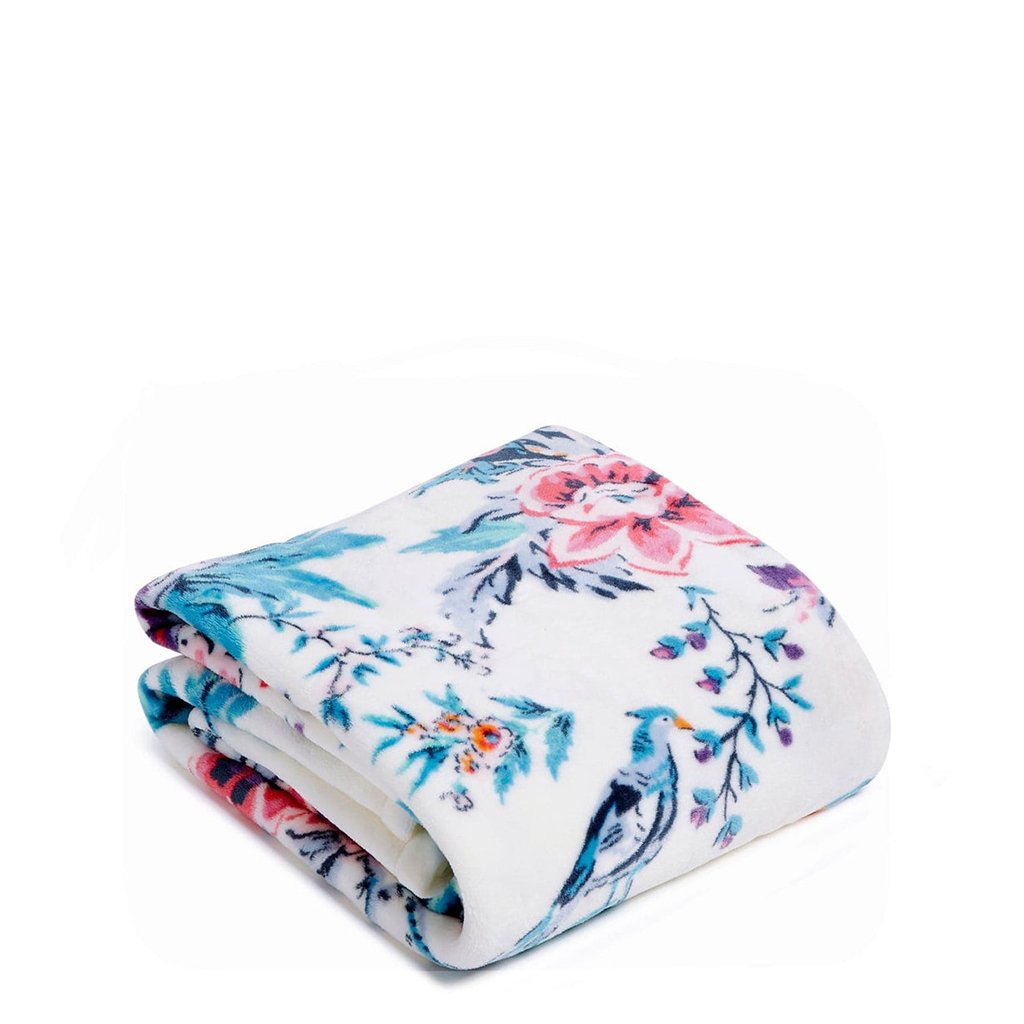 Vera Bradley  Plush Throw Blanket in Magnifique Floral