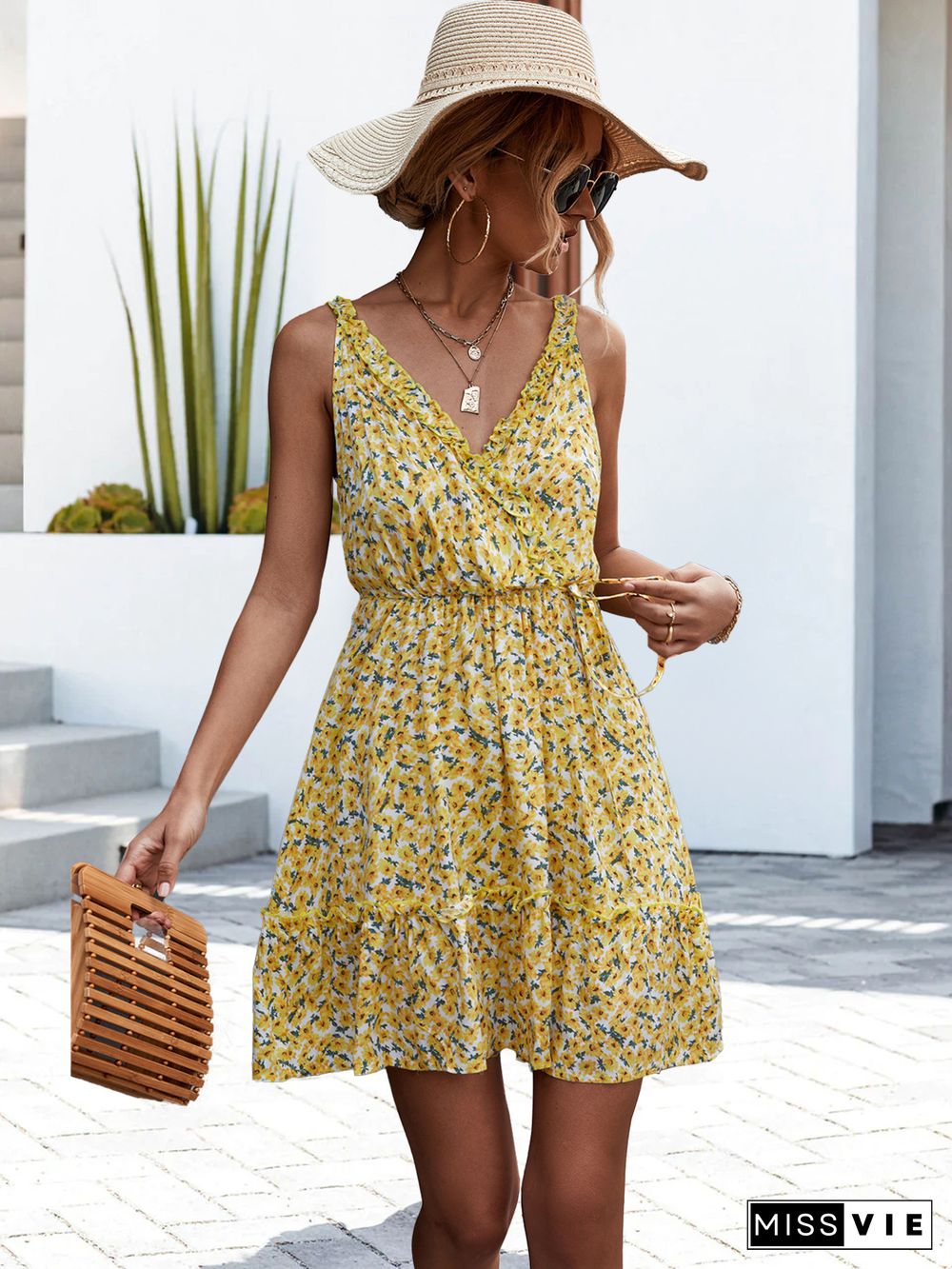 V-neck Lace-up Ruffle Floral Halter Dress