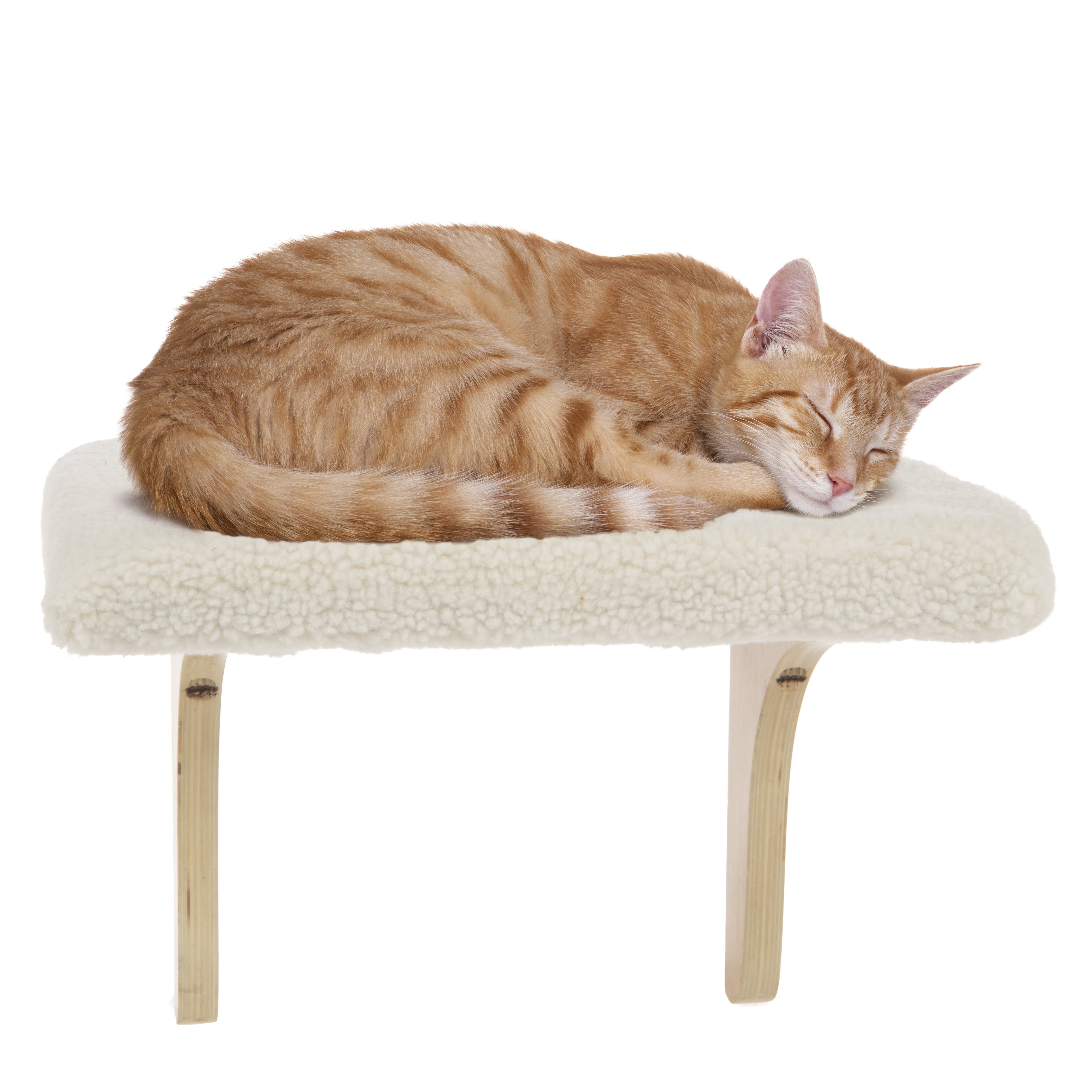 SmartyKat Paw Perch Padded Window Sill Mounted Mat Cat Perch and Plush Sherpa Cover， Cream