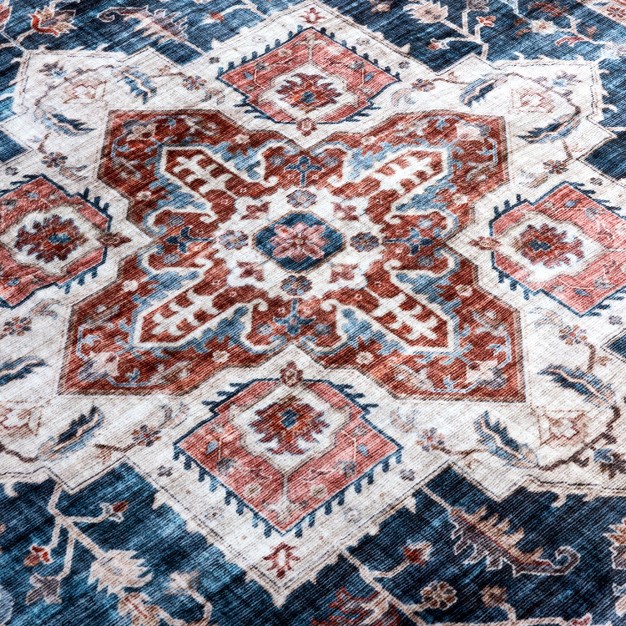 World Rug Gallery Distressed Traditional Machine Washable Area Rug