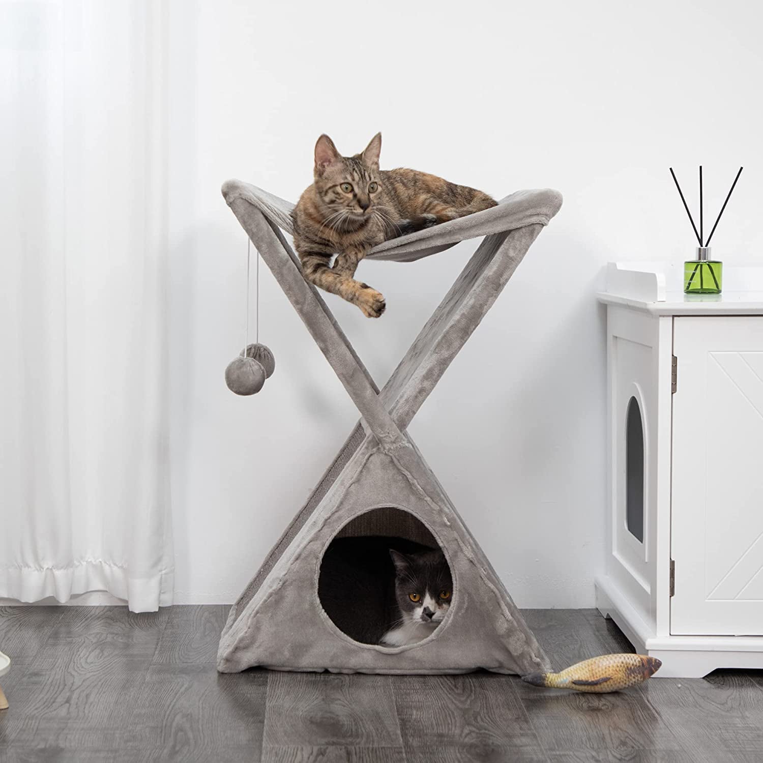 Best 28 inch  Foldable  Tower Tree Pet Cat  - Cat Toys and Beds and Cats Play Towers/Cat Scratching Post for Large Cats/larfe Cat House/Cat Accessories