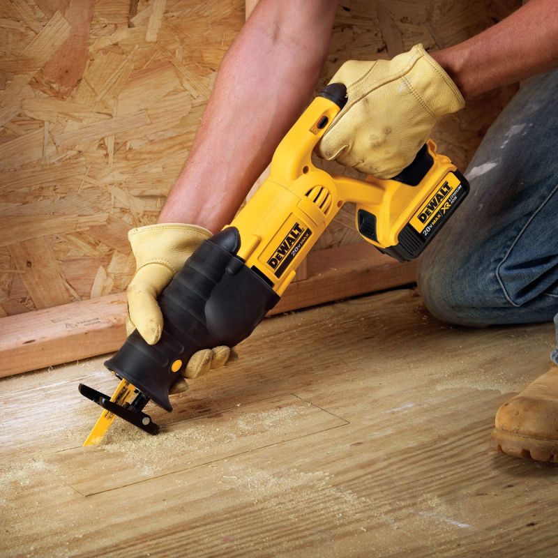 DW 20V MAX Lithium-Ion Cordless Reciprocating Saw