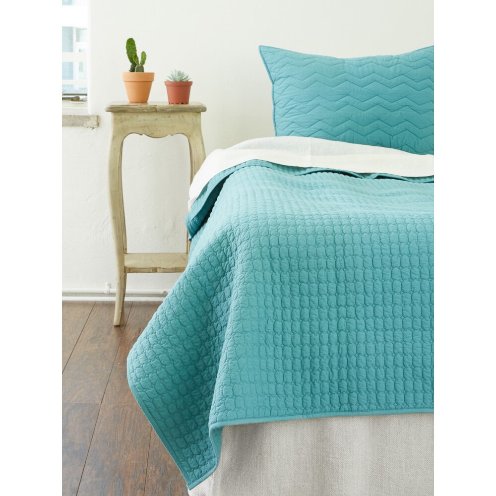 Iven Contemporary Cotton Quilt