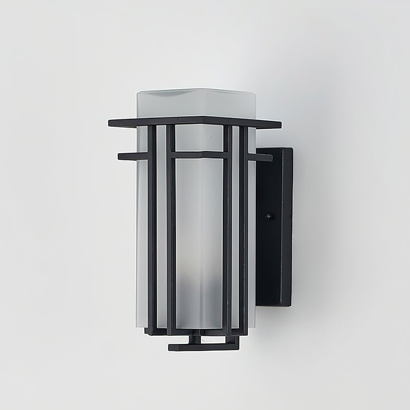 Linden Outdoor Wall Lamp