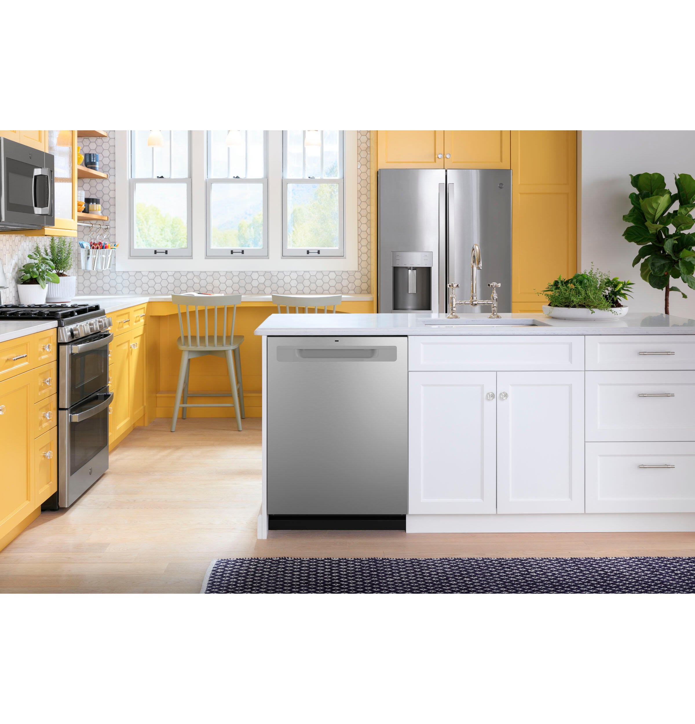 Ge Appliances GDP630PYRFS Ge® Top Control With Plastic Interior Dishwasher With Sanitize Cycle & Dry Boost