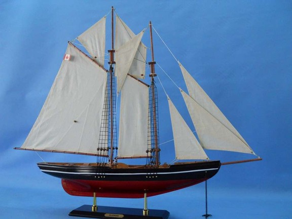 Handcrafted Model Ships BIuenose 32 Wooden Bluenos...