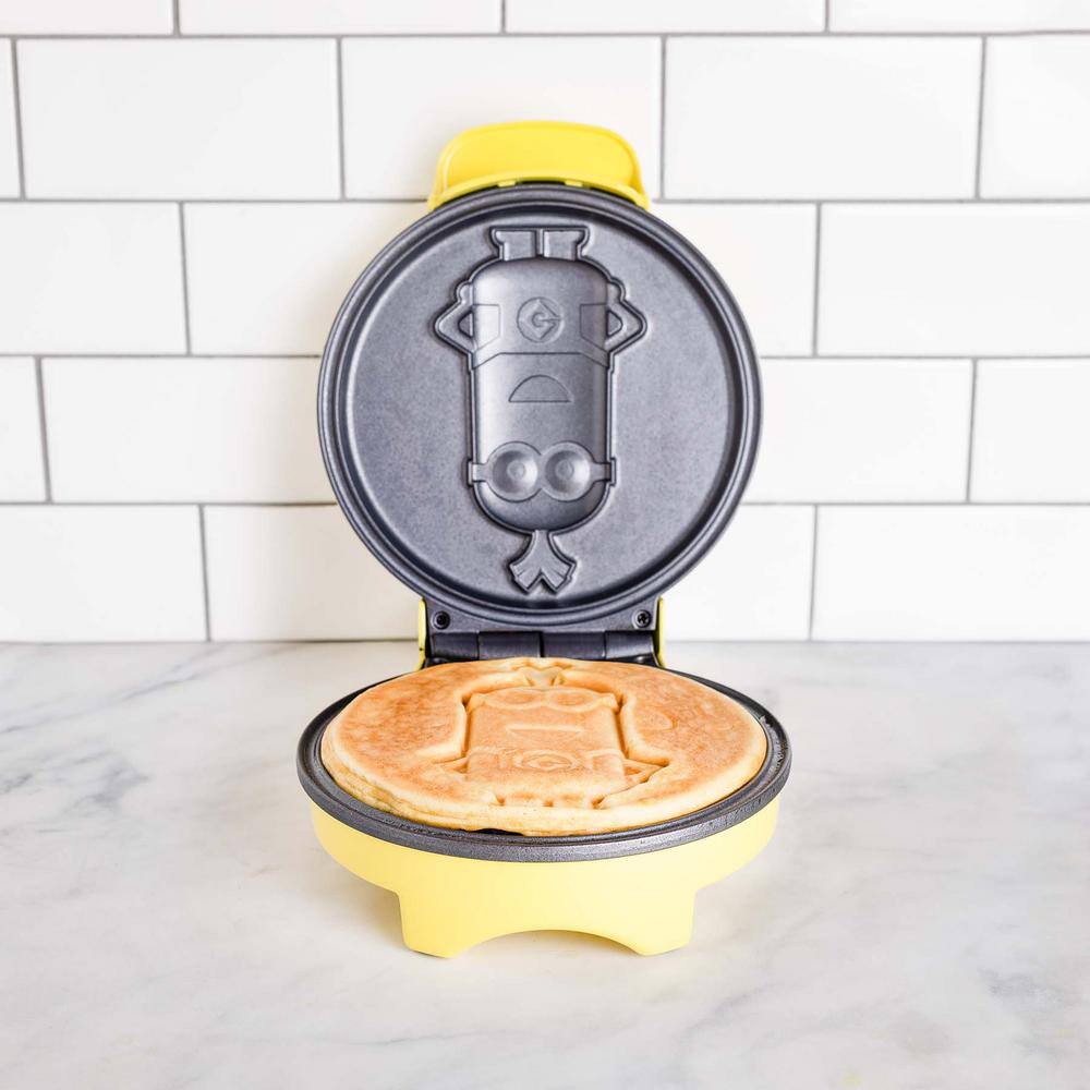 Uncanny Brands Yellow 900-Watt Minions 'Kevin' Round American Waffle Maker WM1-DES-KEV