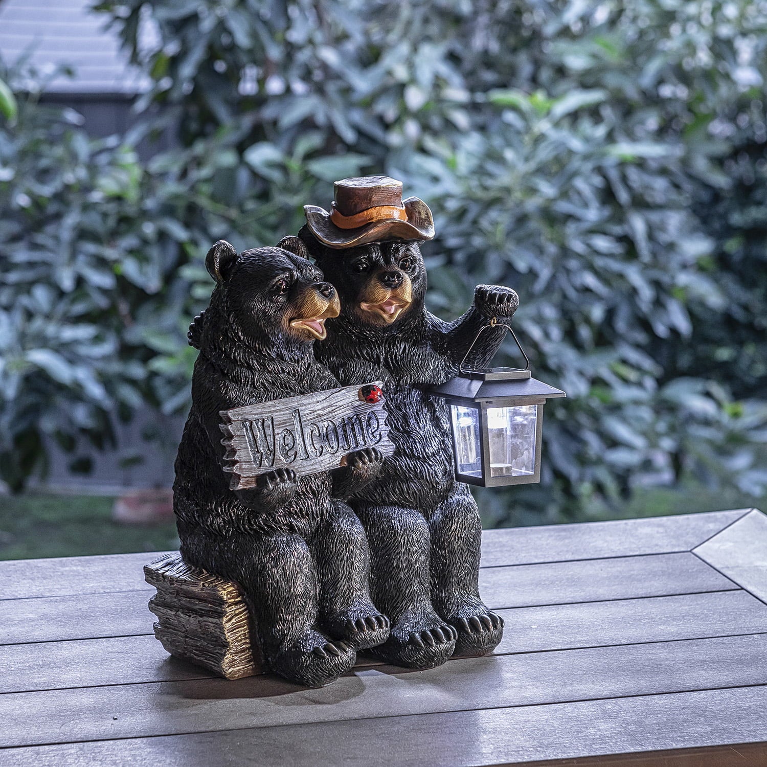 Alpine Corporation Bear Couple with Lantern and Welcome Sign Statue with Solar LED Lights