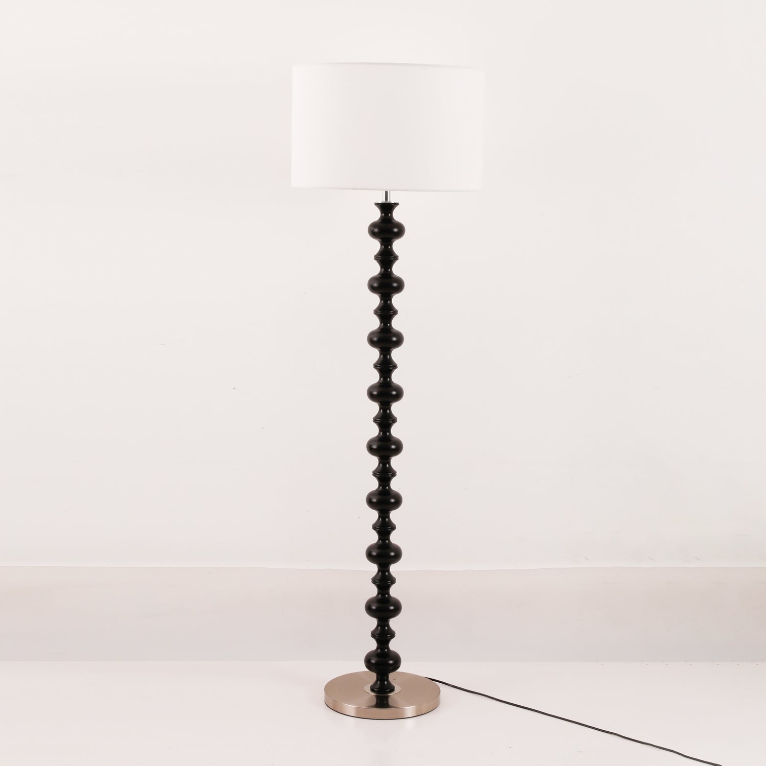 Vera Floor Lamp