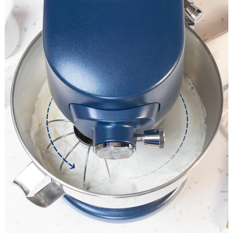 GE G8MSAAS1RRS 5.3 Qt. 7-Speed Sapphire Blue Stand Mixer with Coated Flat Beater， Coated Dough Hook， Wire Whisk， and Pouring Shield