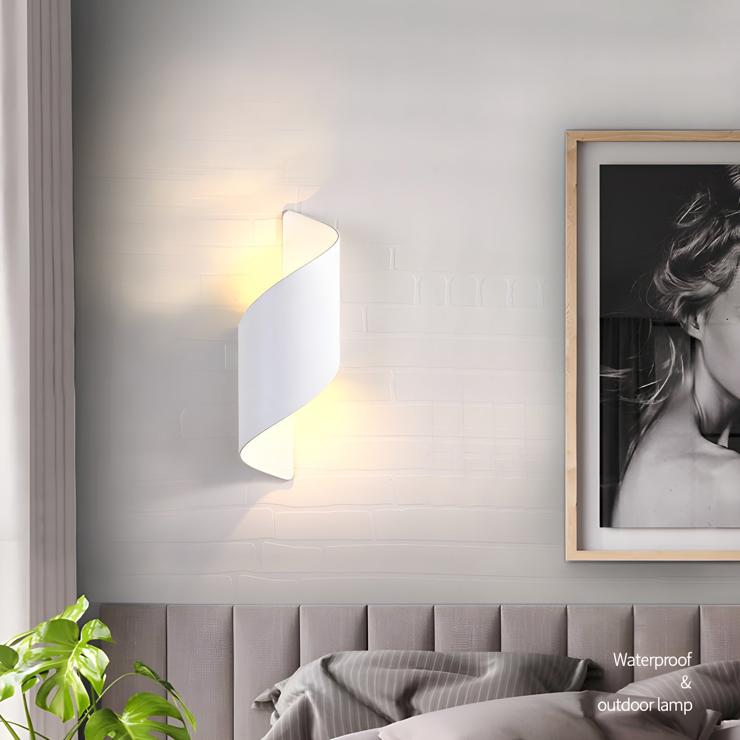 Lila Wall Lamp