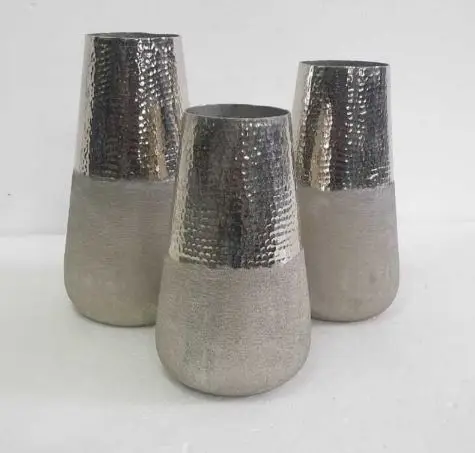 Silver Finished Aluminium Metal Flower Vase Custom Finished Metal Table Top Flower Vase