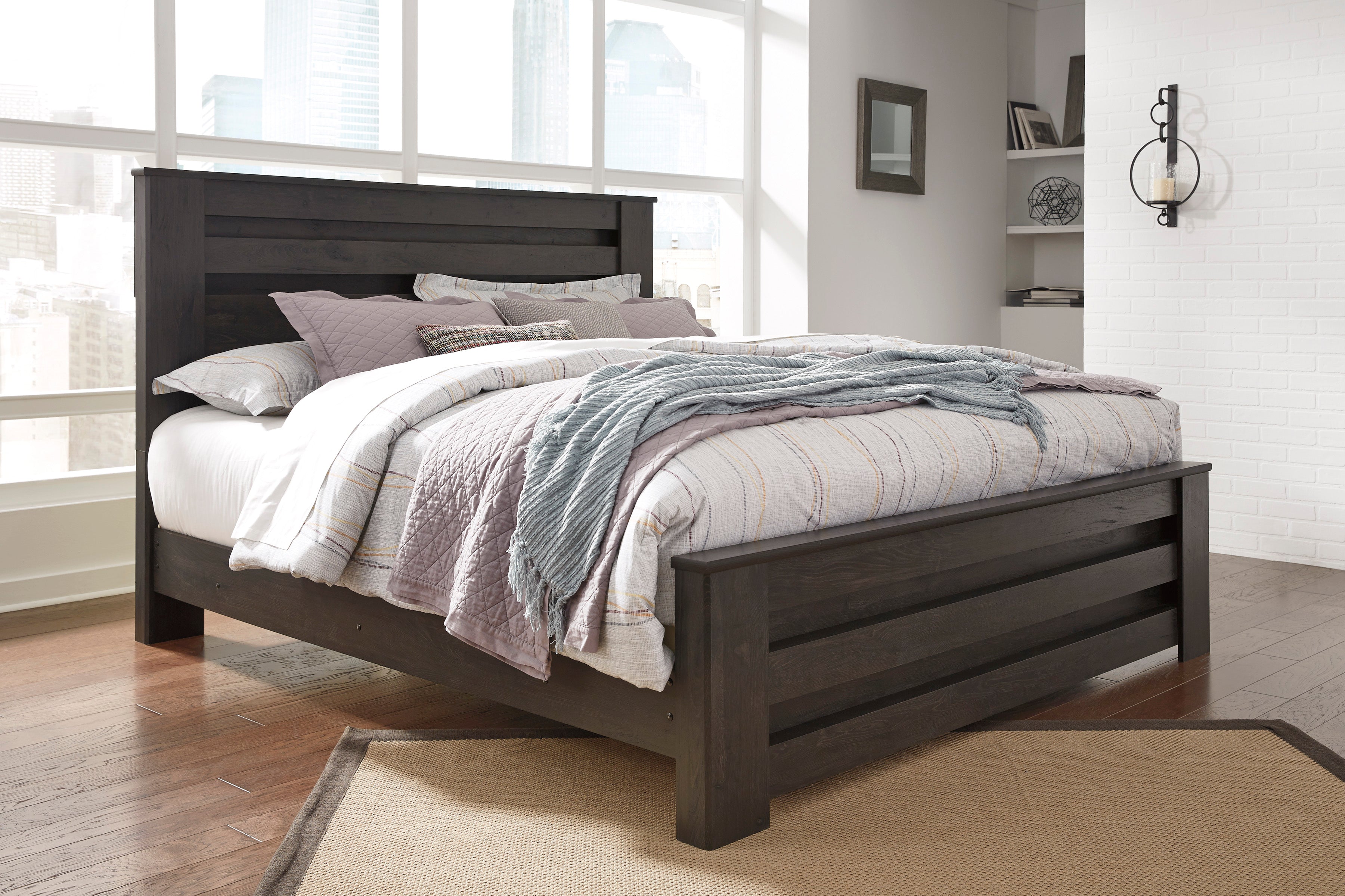 Brinxton King Poster Bed