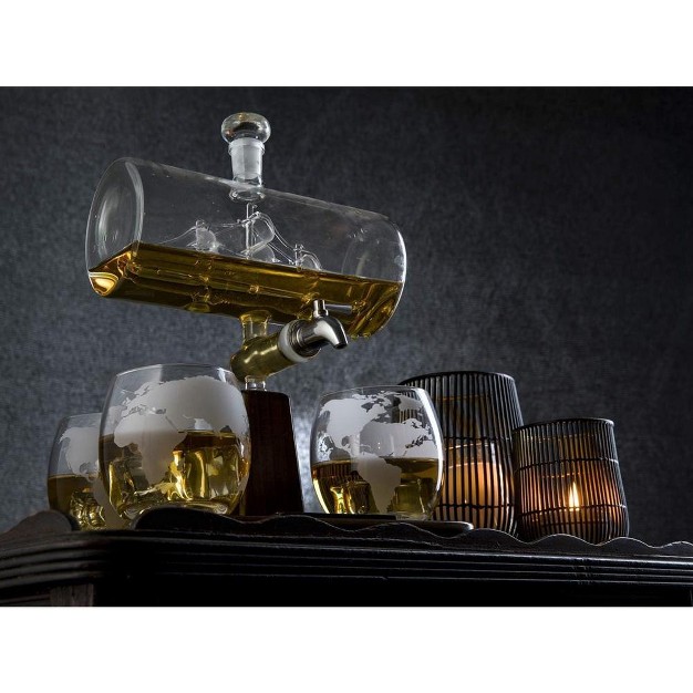 The Wine Savant Ship Design Wine amp Whiskey Decanter Set Includes 4 Globe Drinking Glasses Laid On A Mahogany Wooden Platter Home Bar Decor 1000 Ml