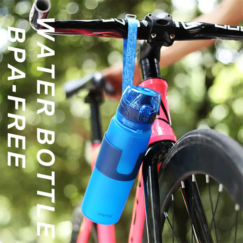 Wholesale Foldable Food Grade Heat Resistant Silicone Travel Water Bottle For Gym Sport Outdoor Camping