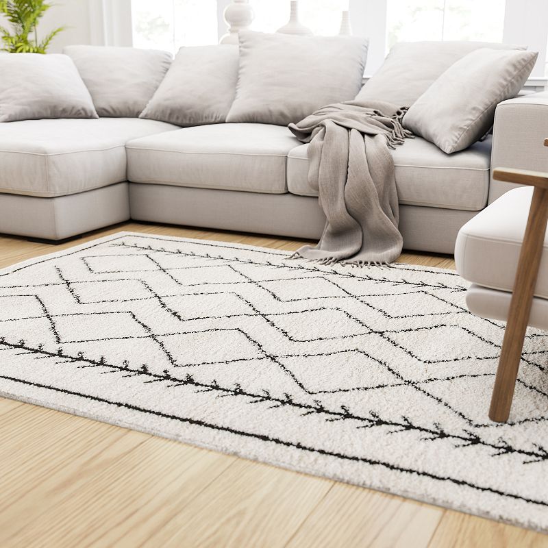 Merrick Lane 5' x 7' Ivory and Black Geometric Style Bohemian Shag Area Rug