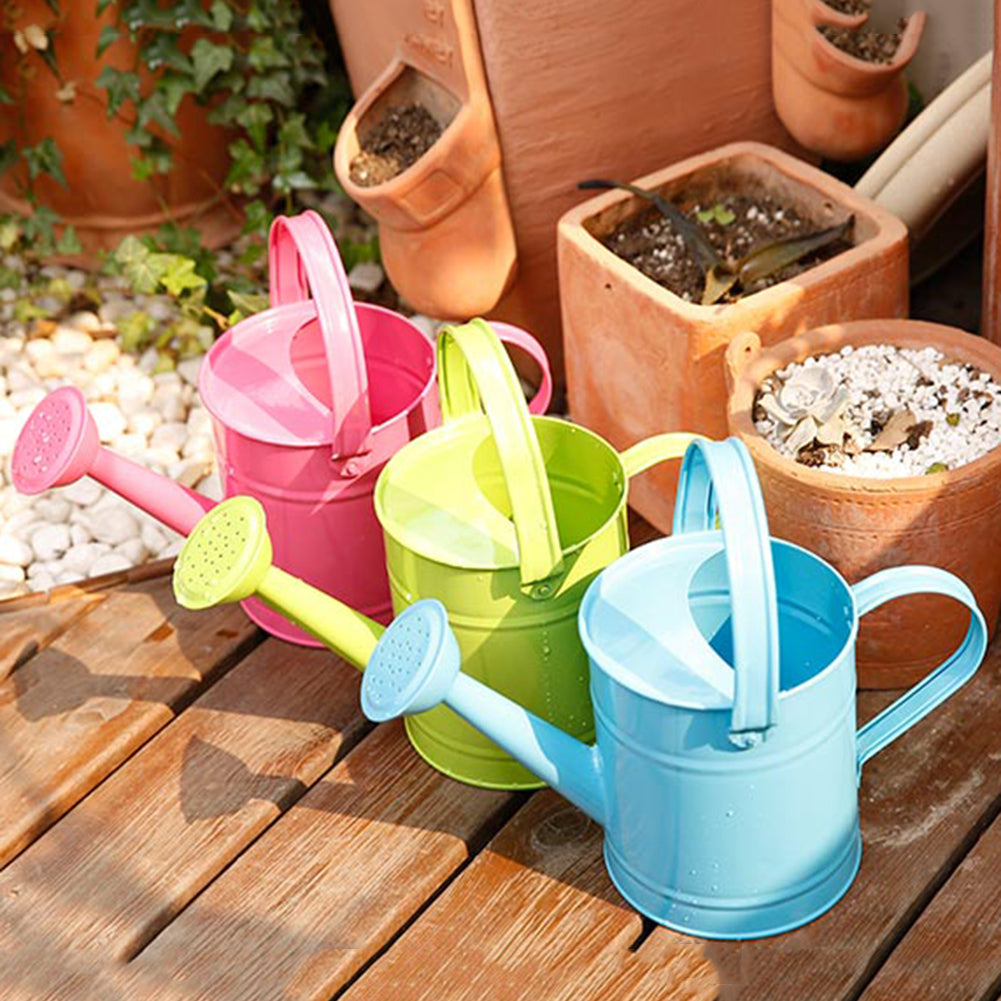 1.5L Iron Watering Can Home Bonsai Plant Shower Tool Gardening Water Pot Sprinkled Kettle Garden Irrigation Spray Bottle Photo Props 11.4x9.3x4.9inches