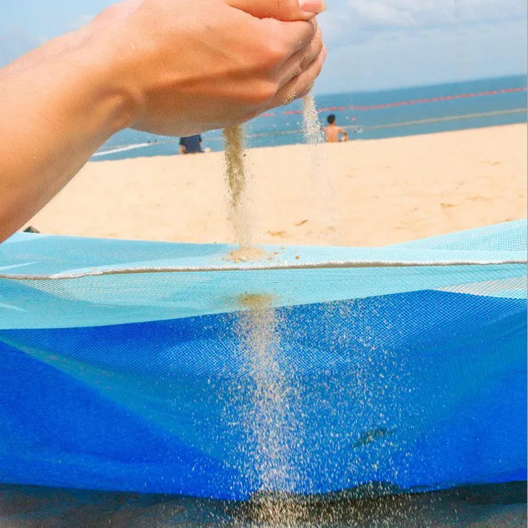 Lightweight mesh beach blanket sand free