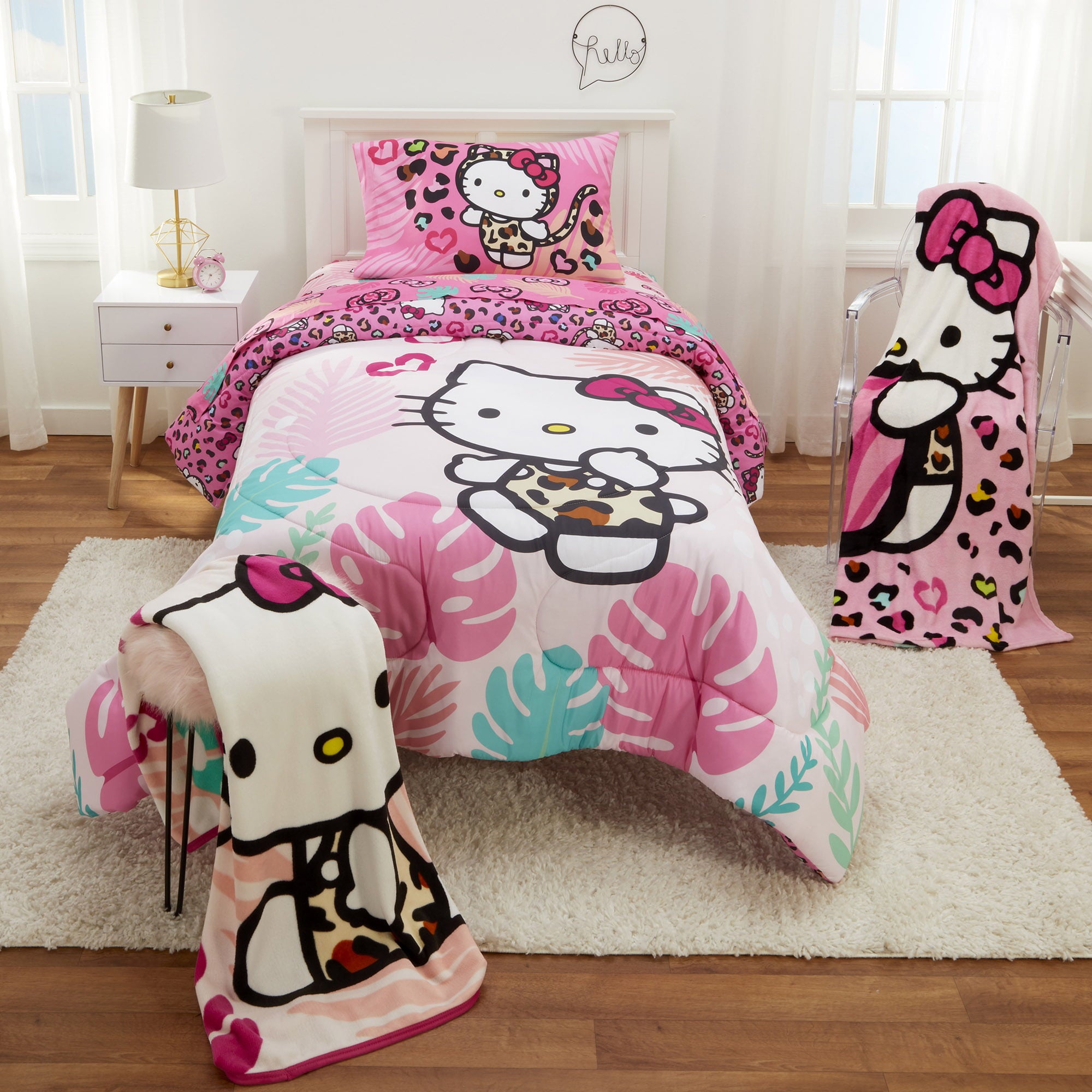 Hello Kitty Kids Fleece Throw Blanket， 46 x 60， Pink， Sanrio