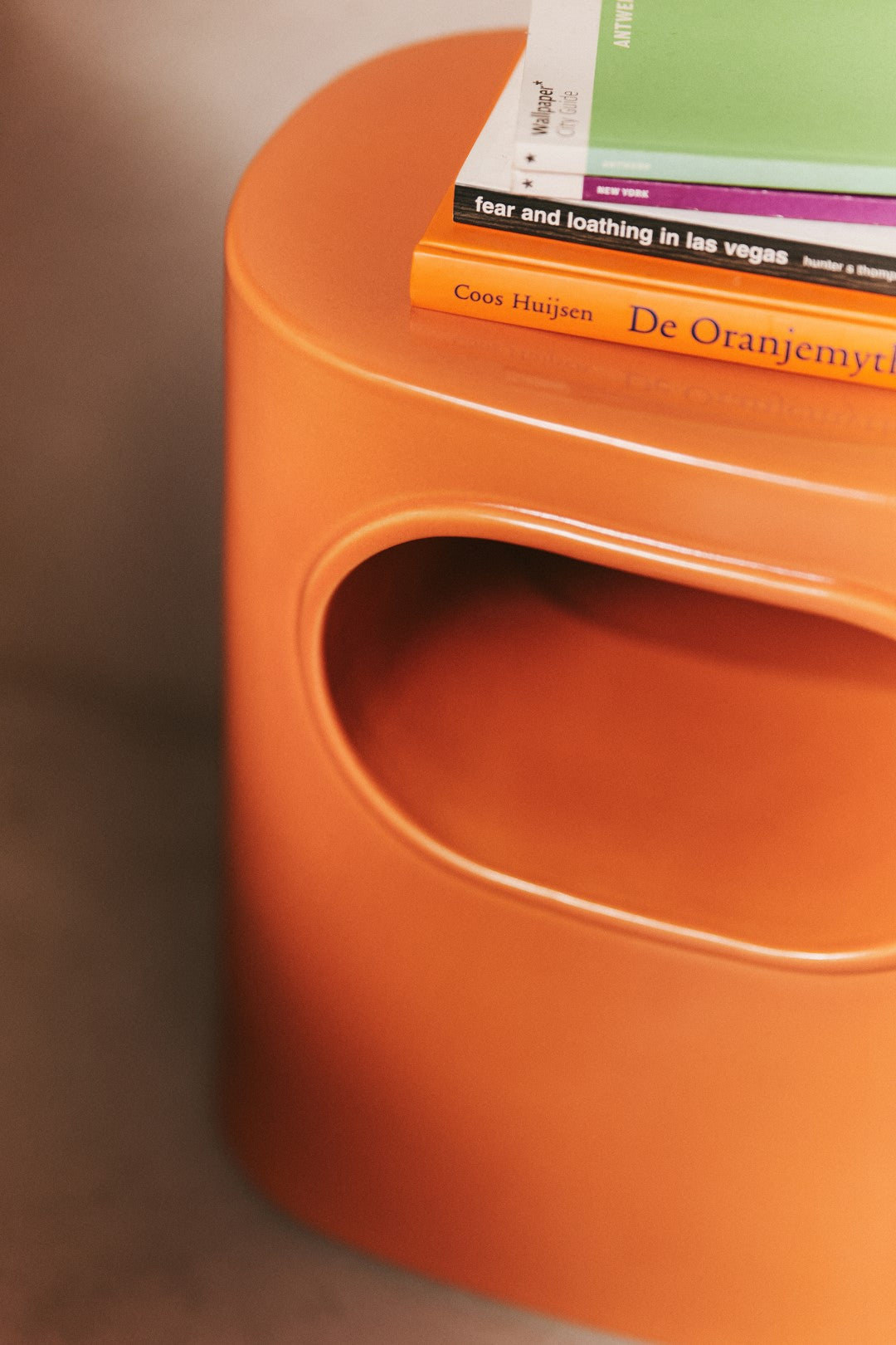 Space side table orange