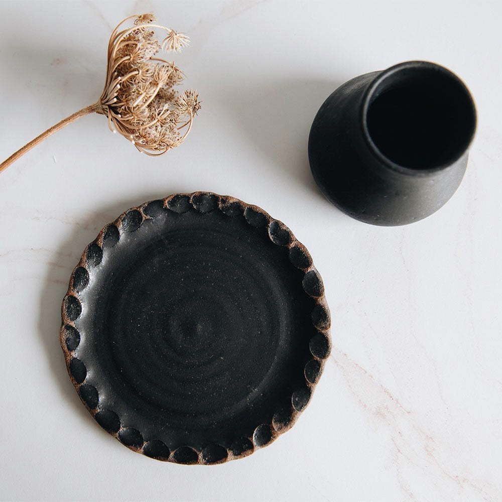 Ceramic Scalloped Dish - Dark