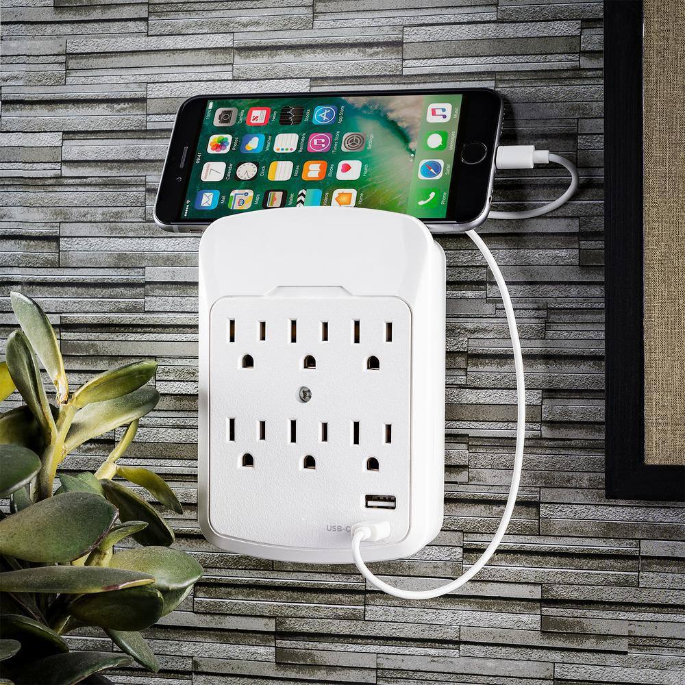 CyberPower 6-Outlet Surge Protector USB-A USB-C Wall Tap P600WUCHD