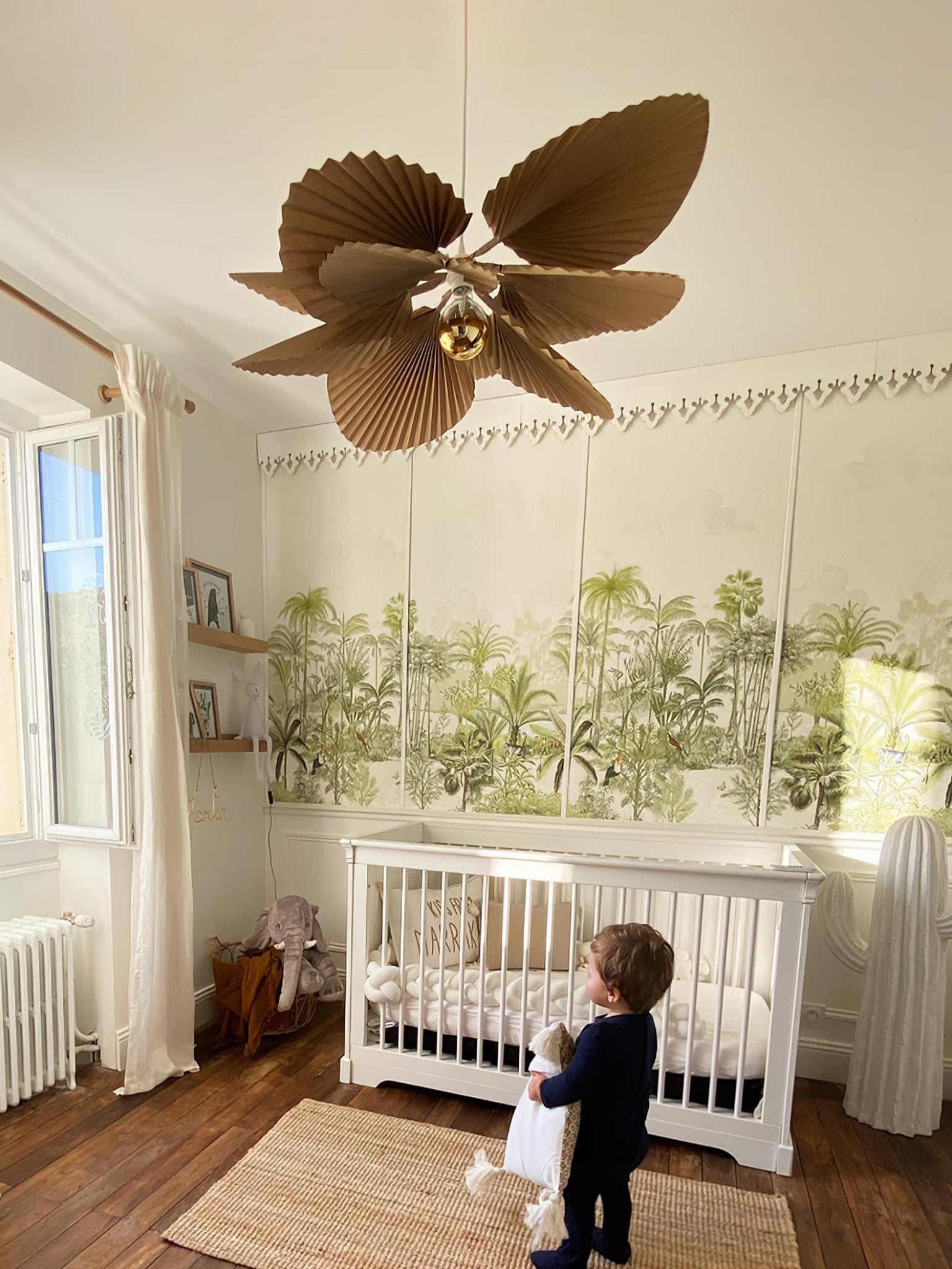 Folded Leaf Lotus Pendant Lamp