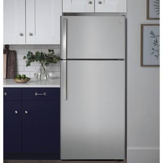 GE 16.6 cu. ft. Top Freezer Refrigerator in Stainless Steel GTS17GSNRSS