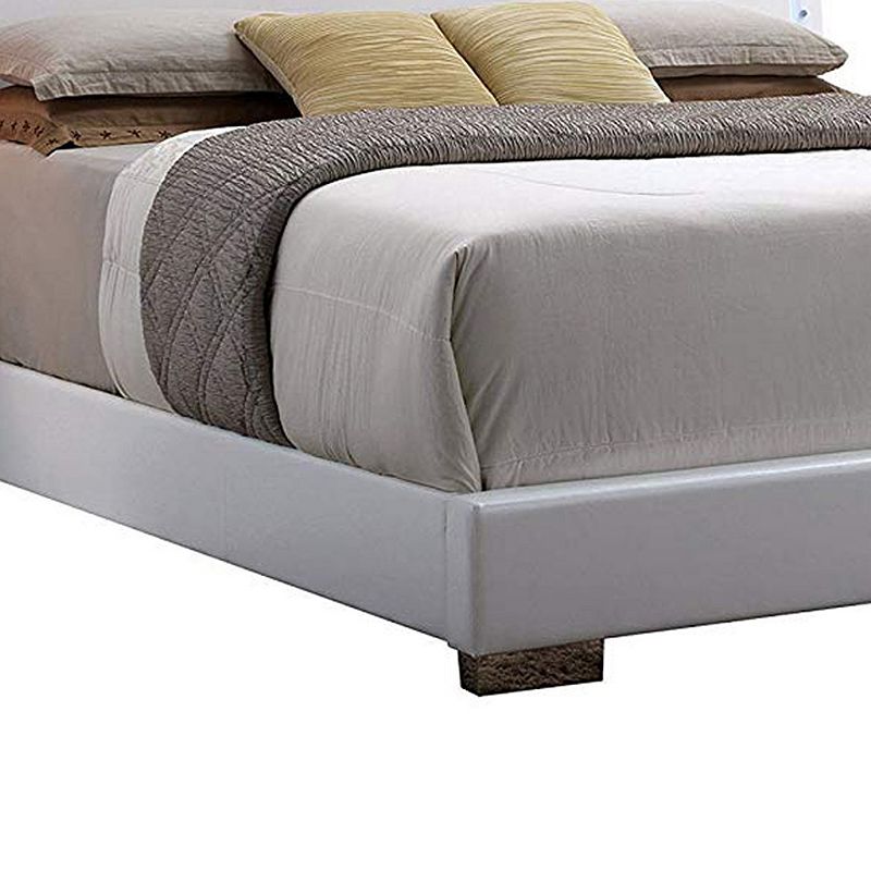 Contemporary Style Queen Size Wooden Panel Bed with Headboard， White