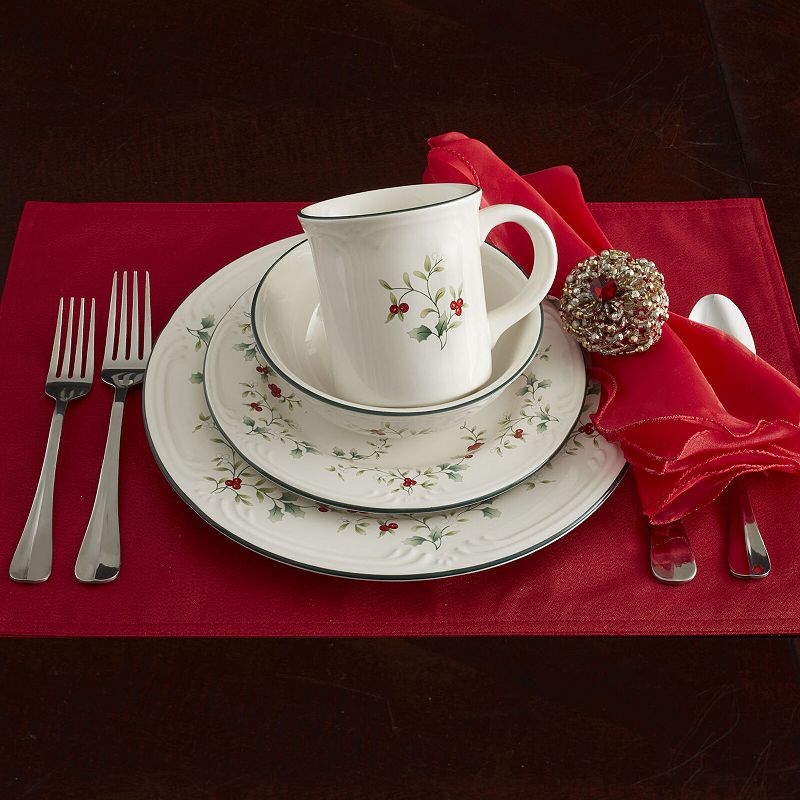 Pfaltzgraff Winterberry 16-pc. Dinnerware Set