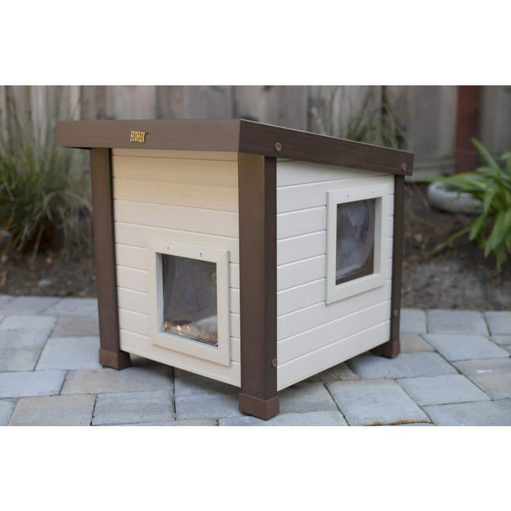 New Age Pet Small Outdoor Albany Feral Cat Shelter ECTH350