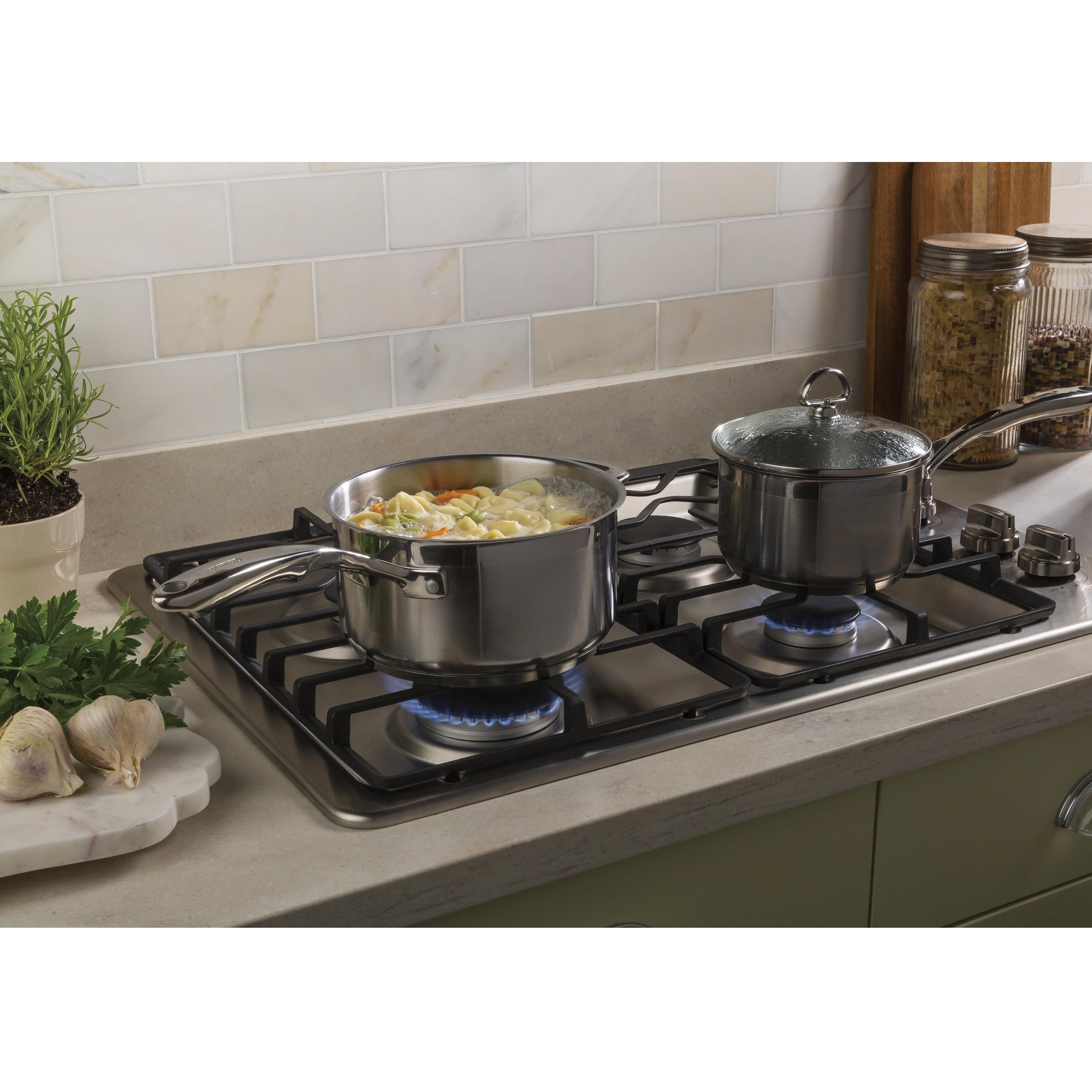 GE 30-inch Built-In Gas Cooktop JGP3030SLSS