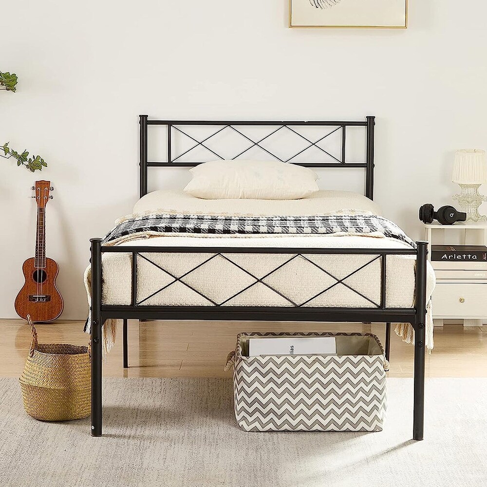 VECELO Contemporary Metal Platform Bed Frame  Student apartment Beds