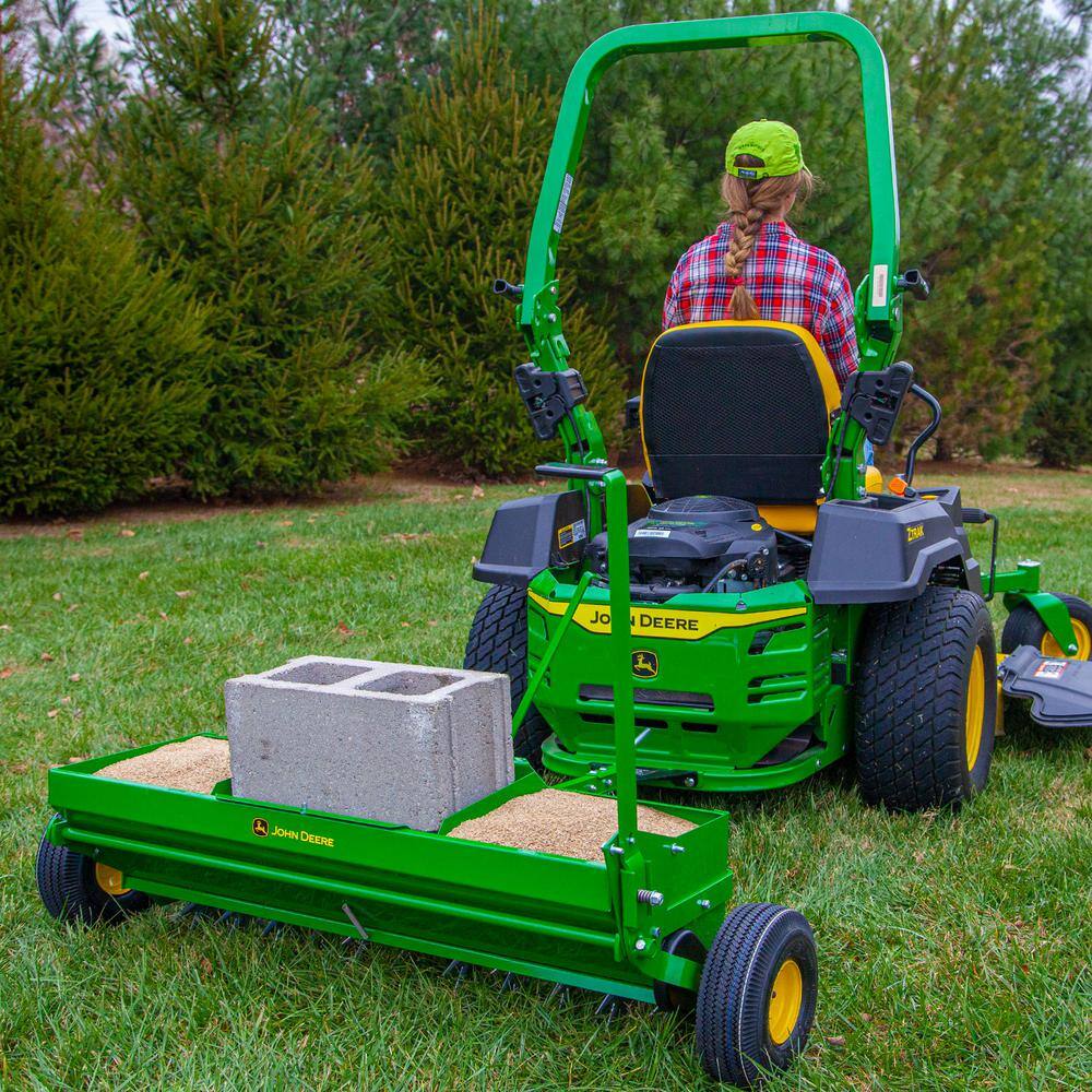 John Deere 39-in Spike Lawn Aerator