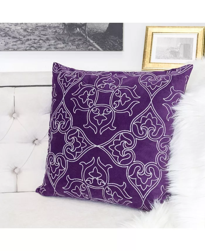 Homey Cozy Aubrey Quatrefoil Floral Square Decorative Throw Pillow