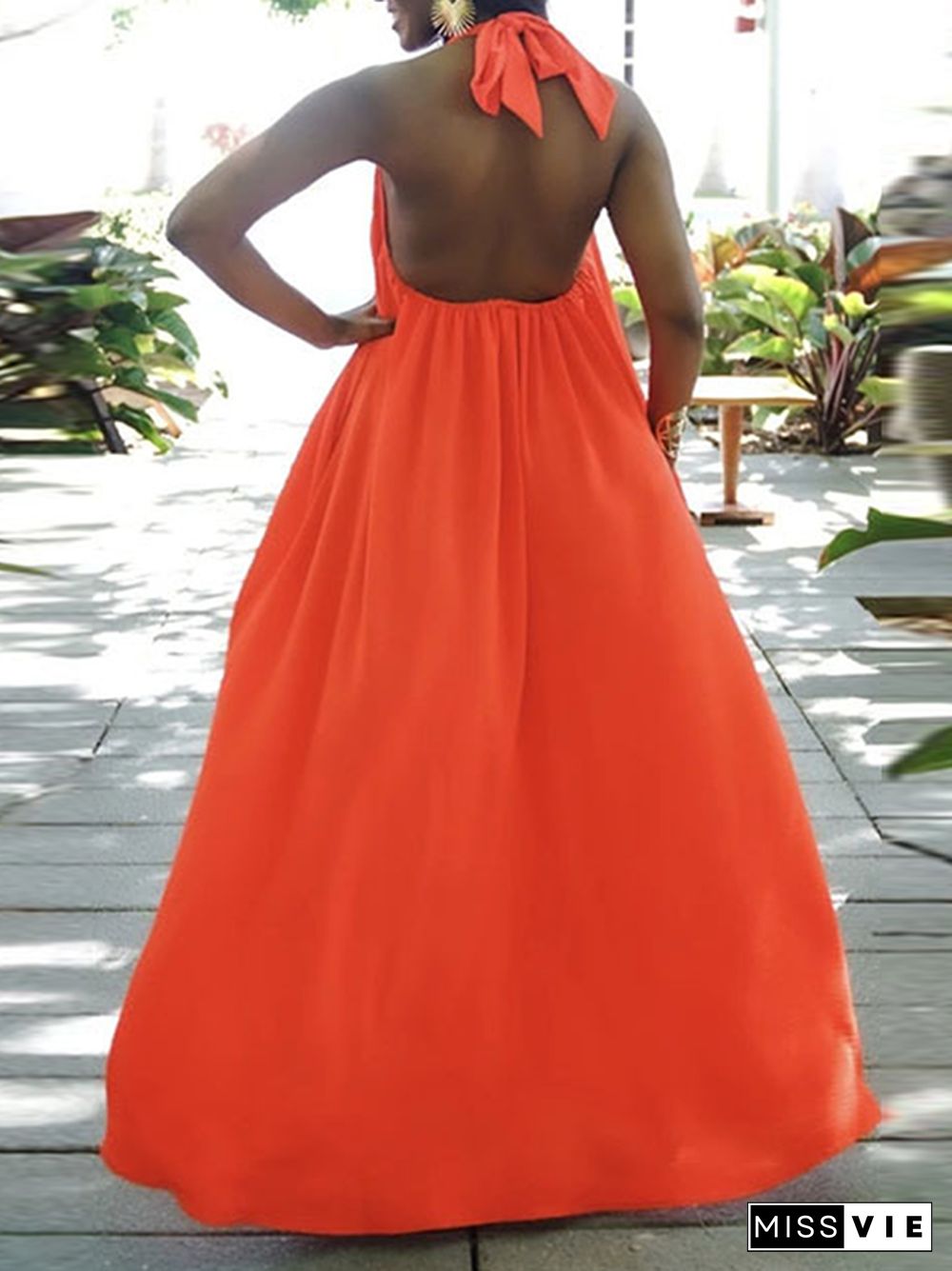 Loose Sleeveless Solid Color Halter-Neck Maxi Dresses