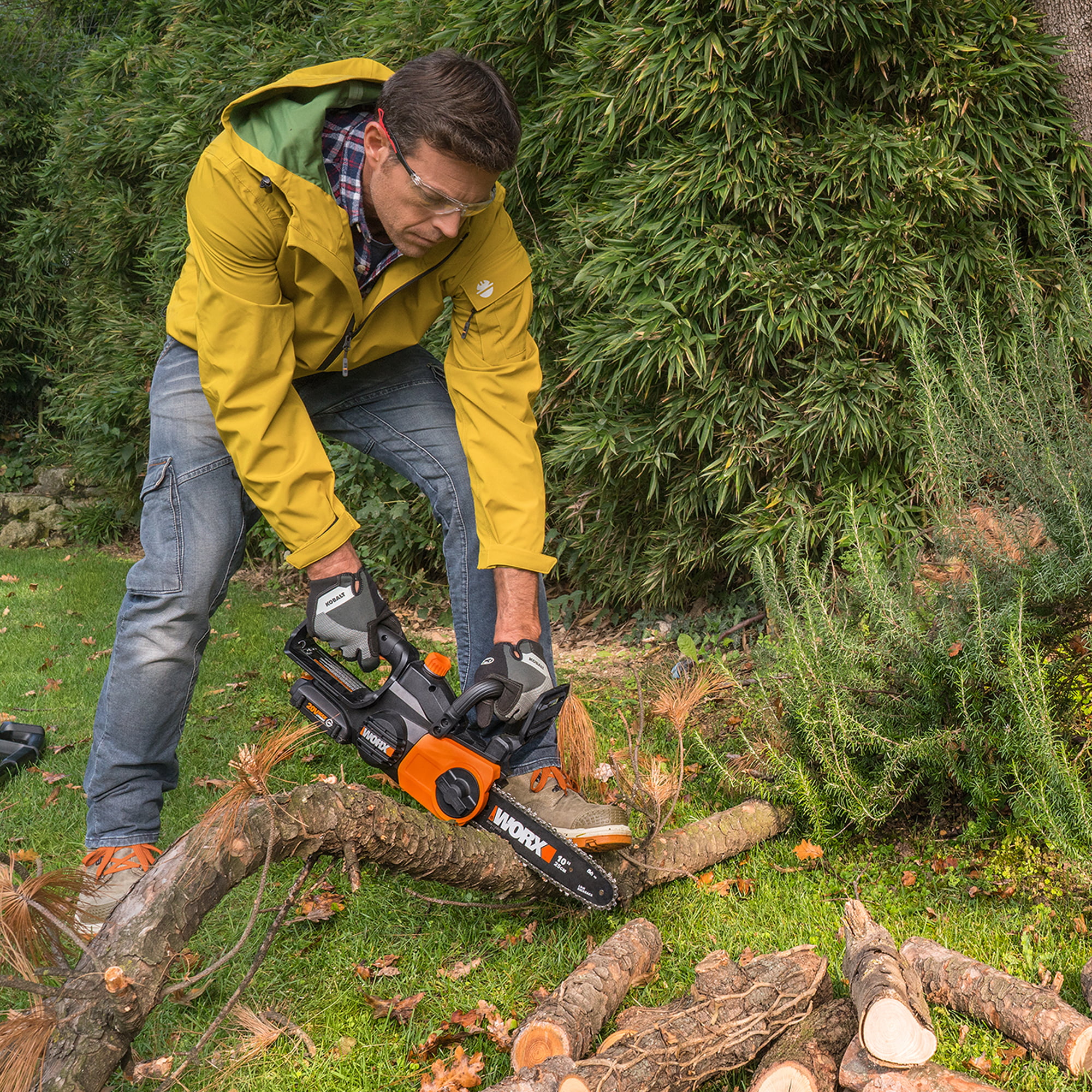 Worx WG915 Power Share 20V 10 in. Cordless Battery Chainsaw and Leaf Blower Combo Kit (Battery and Fast Charger Included)