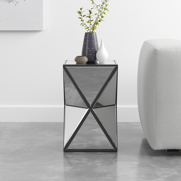 Mirrored End Table， Mirrored Nightstand， Silver Side Table for Bedroom Living Room