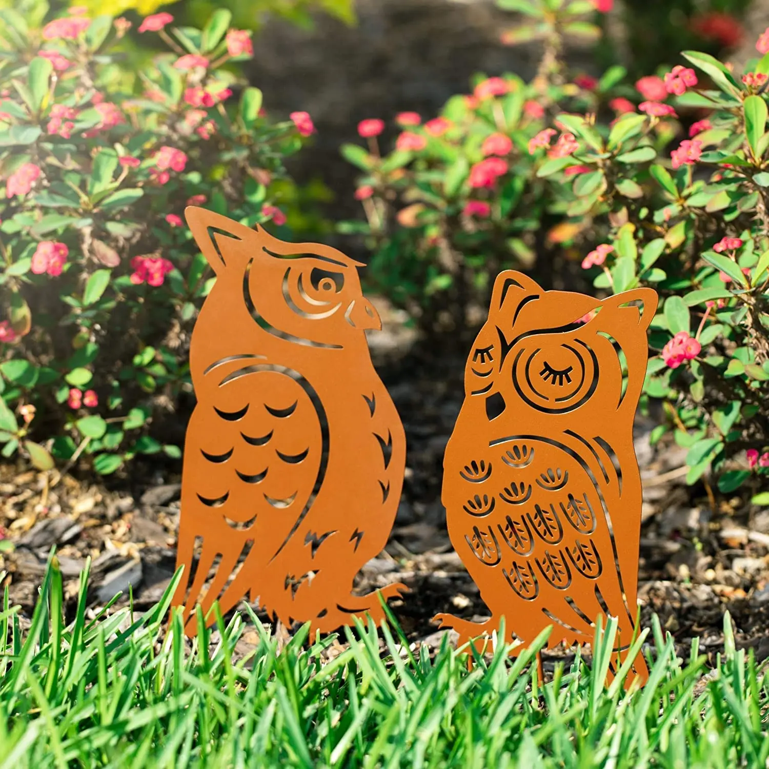 Outdoor garden supplies animal carved anti bird device repellent deterrent scare owl stake